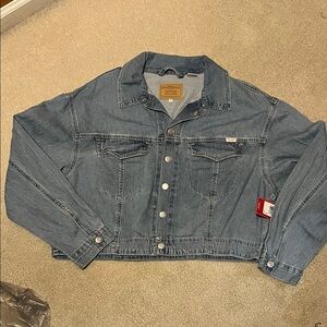 Women’s Signature by Levi Strauss Light Blue Cropped Denim Jacket